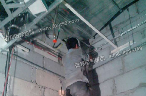 無錫皇冠假日酒店熱水管道電正能量入口保溫